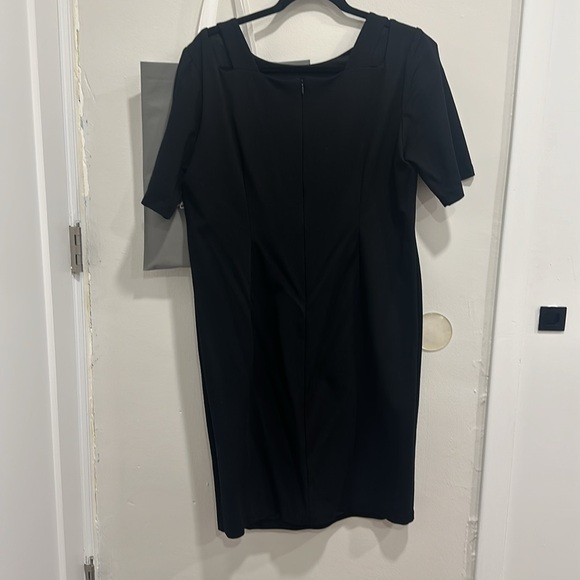 Good Condition Women’s super comfortable Black dress - Picture 2 of 11